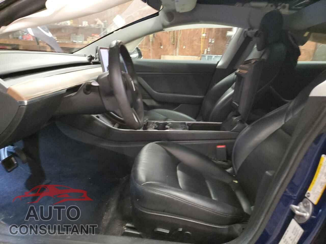 TESLA MODEL 3 2019 - 5YJ3E1EB4KF452827