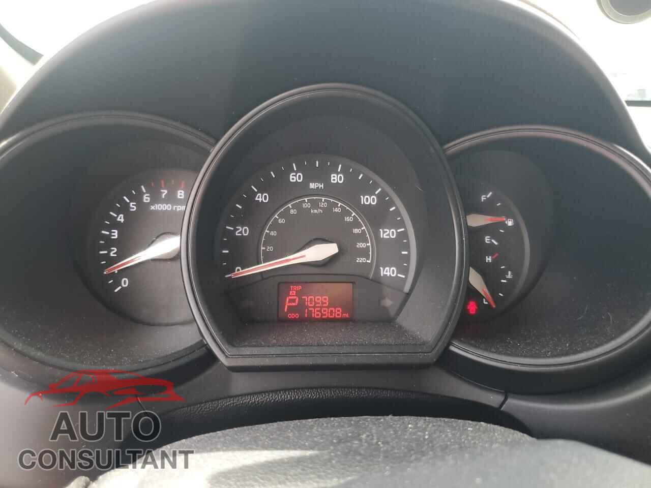 KIA RIO 2014 - KNADM4A33E6364565