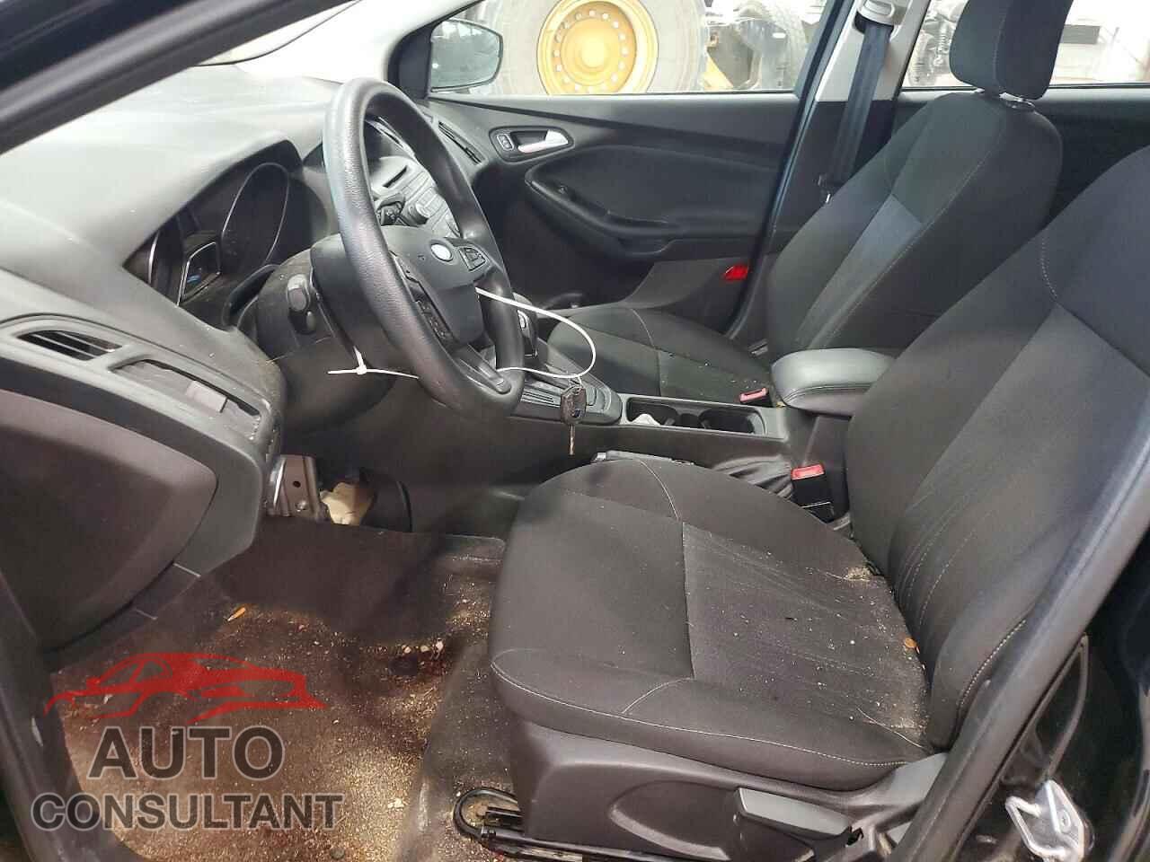 FORD FOCUS 2017 - 1FADP3K22HL321664