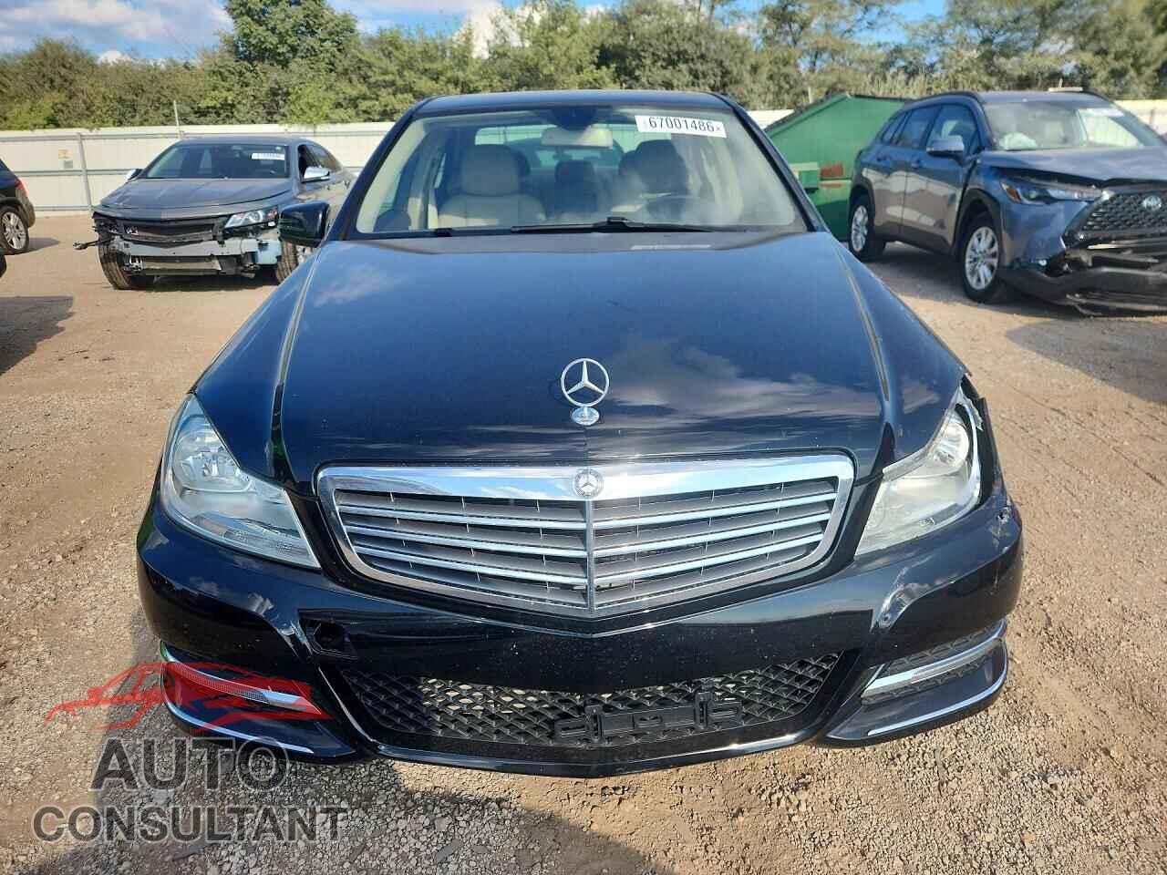 MERCEDES-BENZ C-CLASS 2013 - WDDGF4HB1DR284983