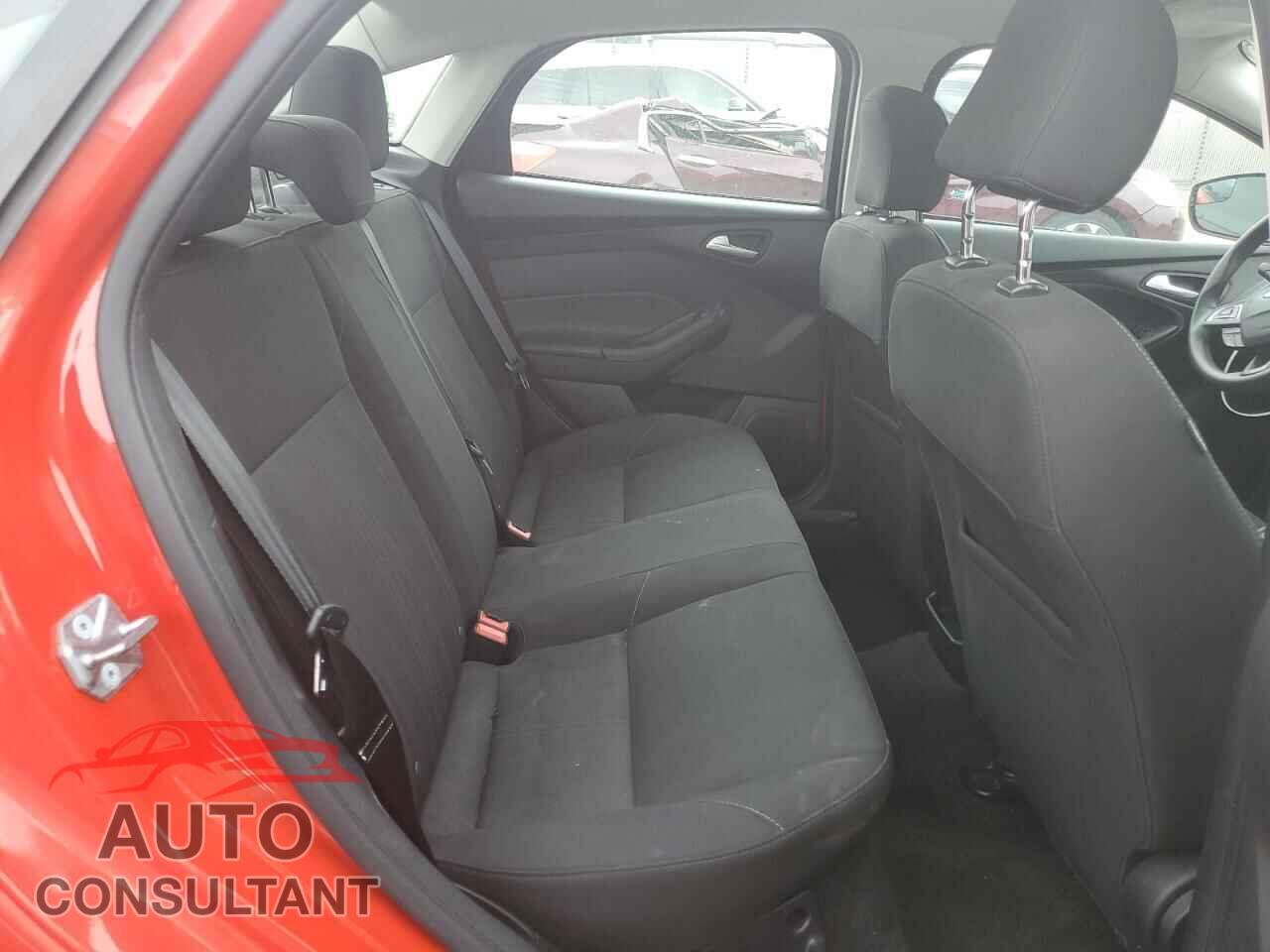FORD FOCUS 2017 - 1FADP3F20HL294927