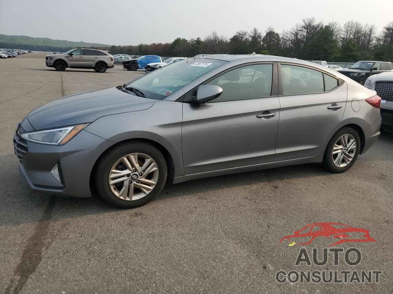 HYUNDAI ELANTRA 2019 - 5NPD84LF2KH447257