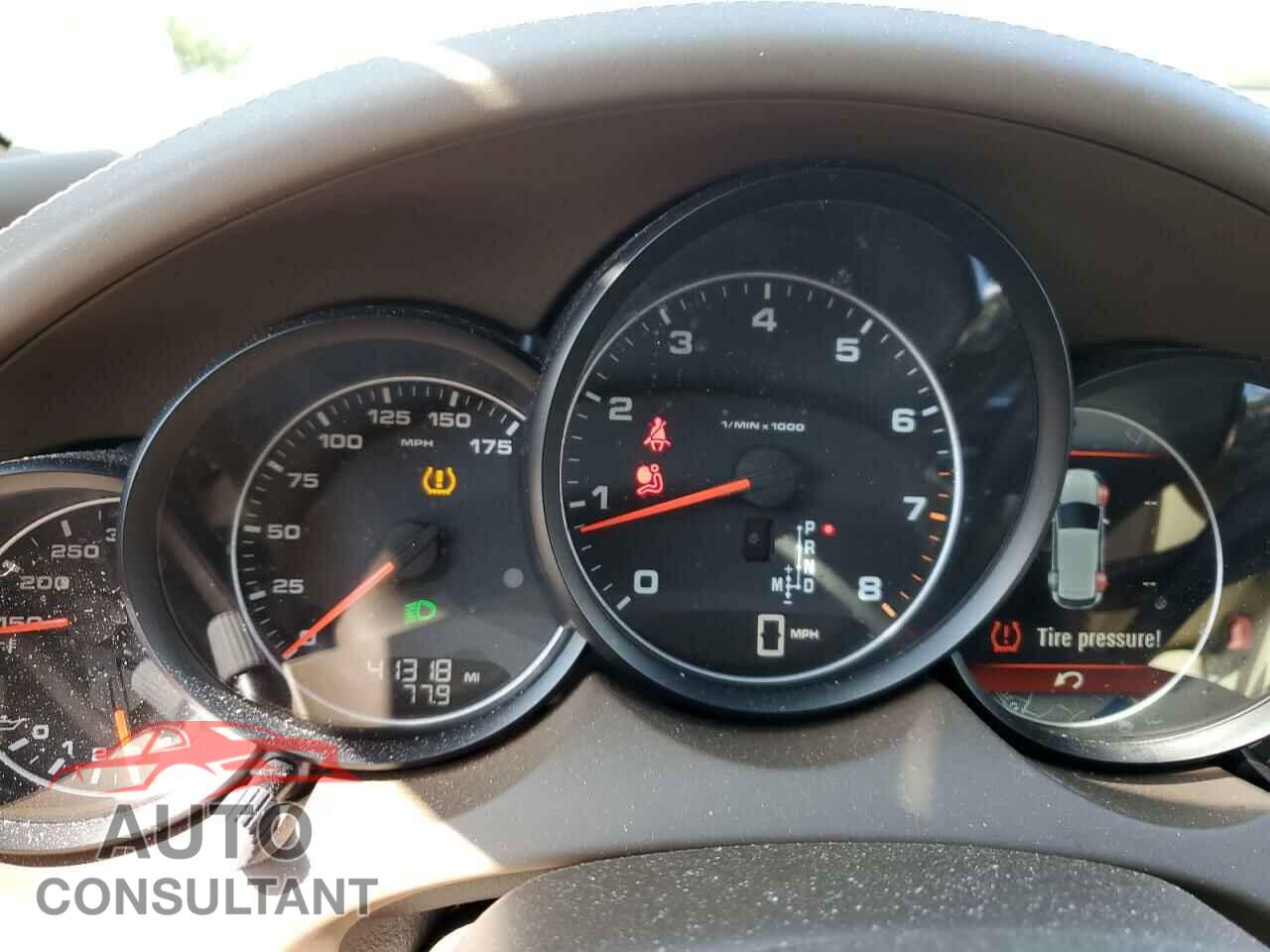 PORSCHE CAYENNE 2011 - WP1AA2A25BLA10410