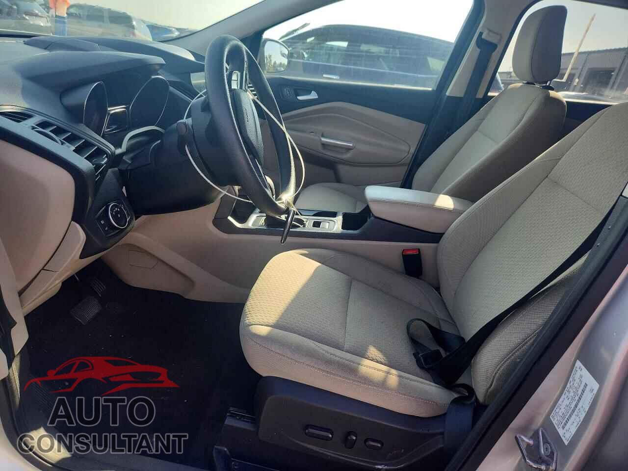 FORD ESCAPE 2019 - 1FMCU9GD7KUB31254