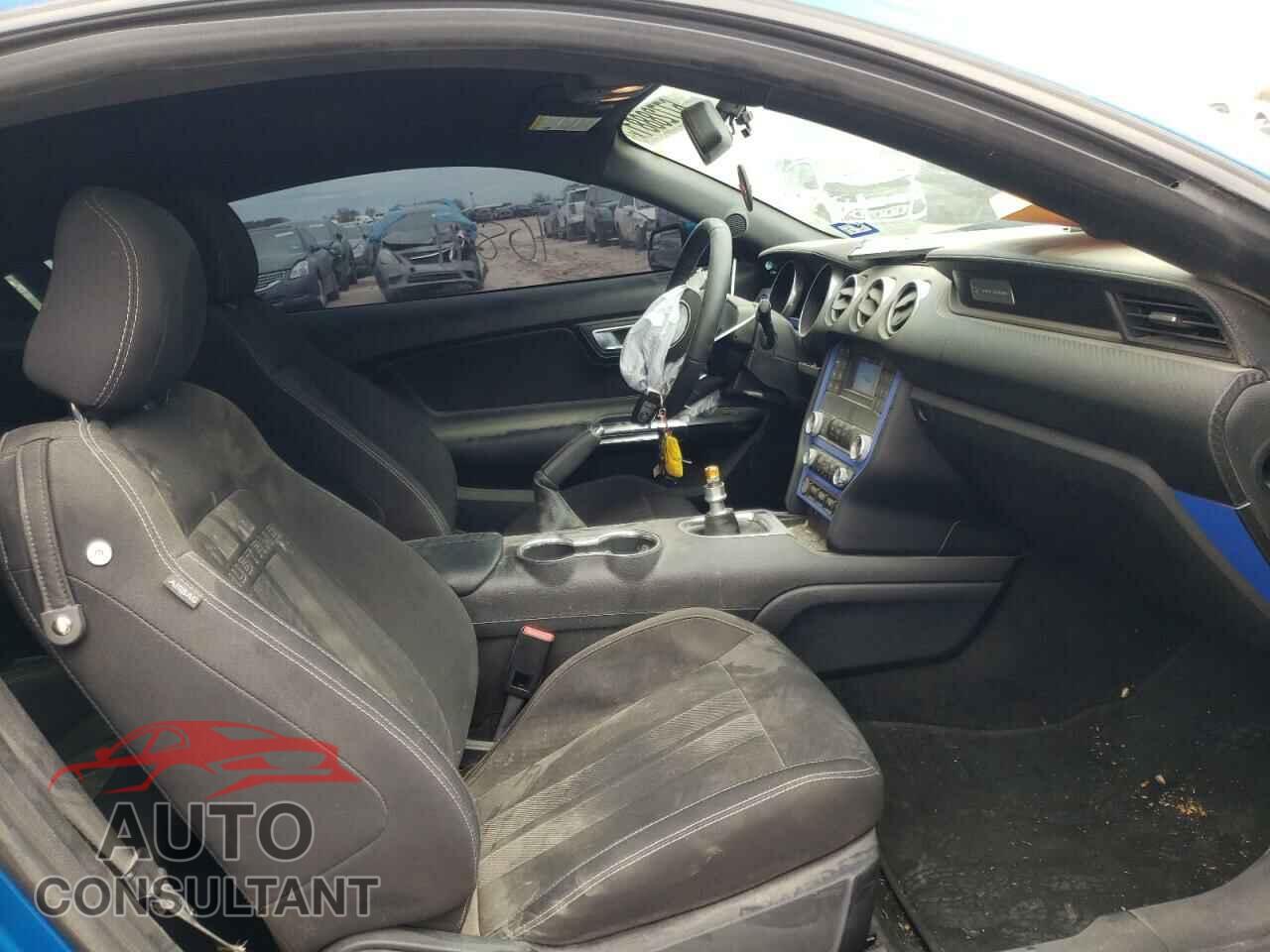 FORD MUSTANG 2019 - 1FA6P8TH2K5204218