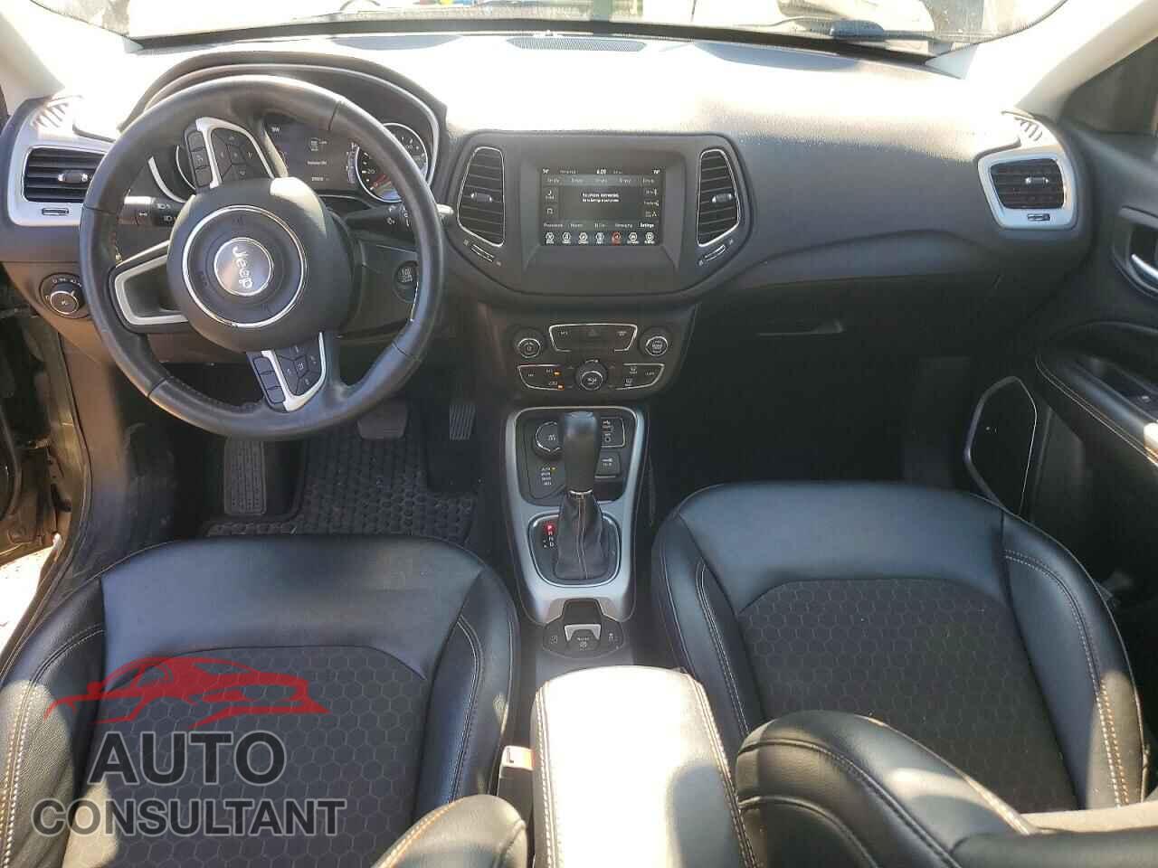JEEP COMPASS 2018 - 3C4NJDBB7JT479465