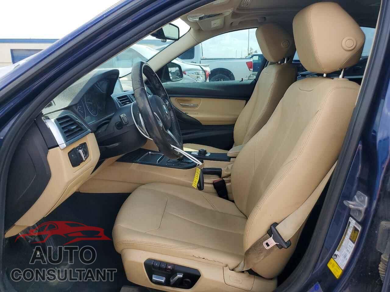 BMW 3 SERIES 2017 - WBA8E1G30HNU15602