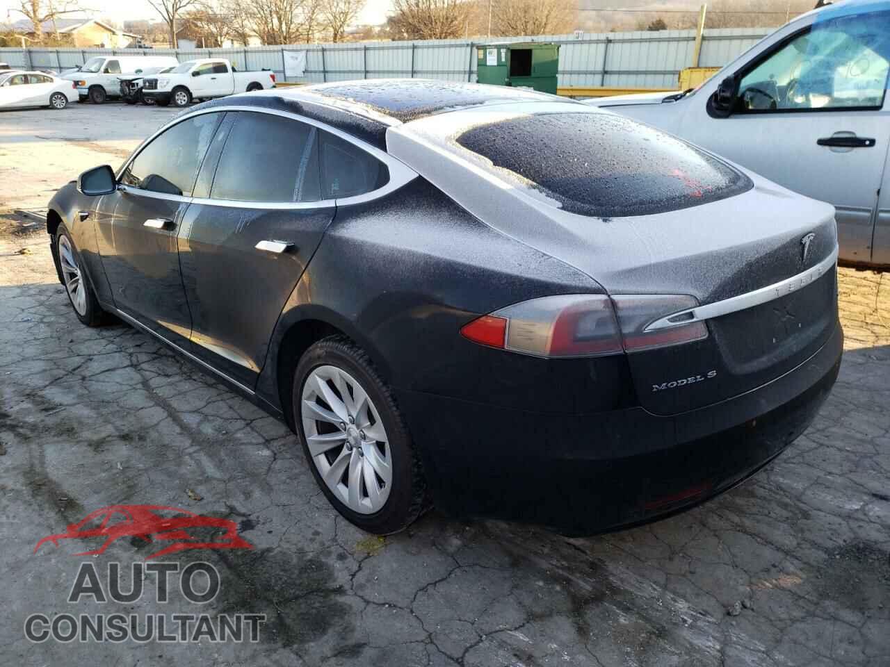 TESLA MODEL S 2019 - 5YJSA1E2XKF305578