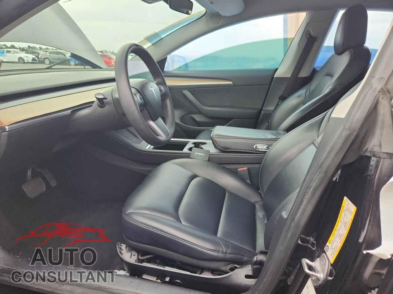 TESLA MODEL 3 2021 - 5YJ3E1EA2MF977282