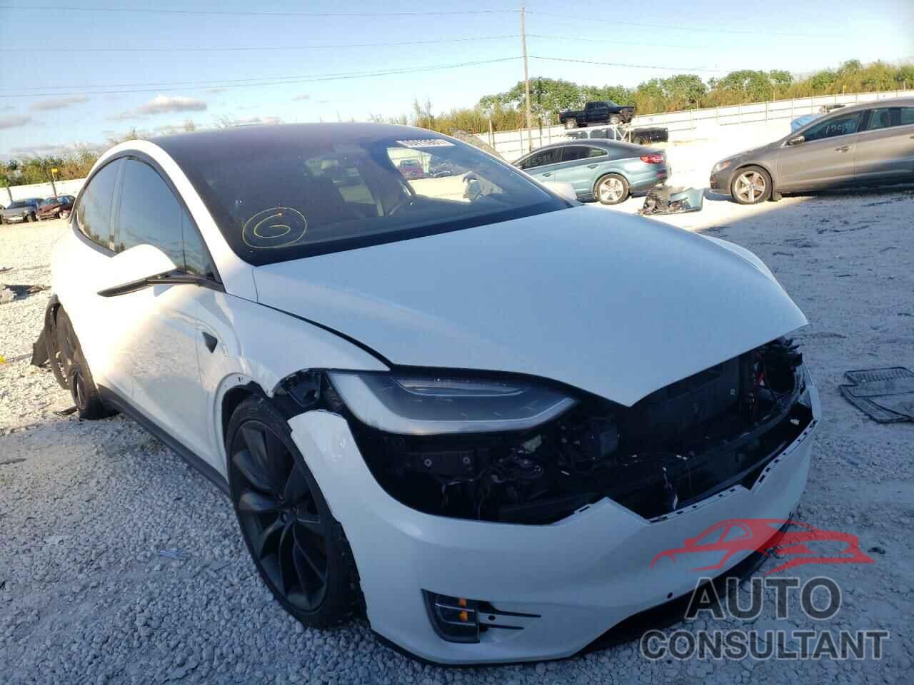 TESLA MODEL X 2018 - 5YJXCBE41JF111351