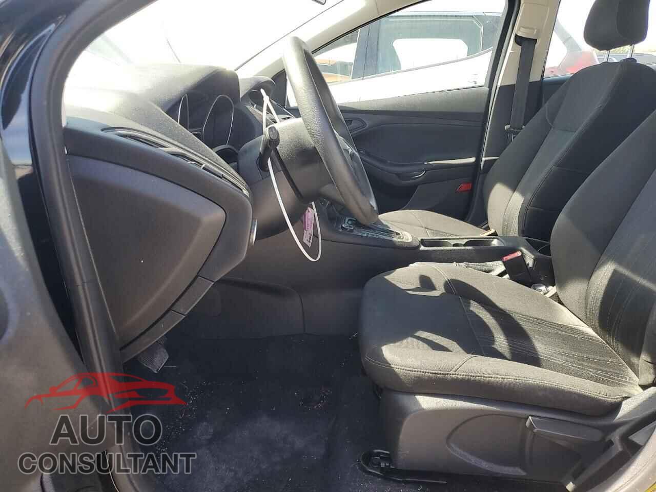 FORD FOCUS 2015 - 1FADP3E27FL280084