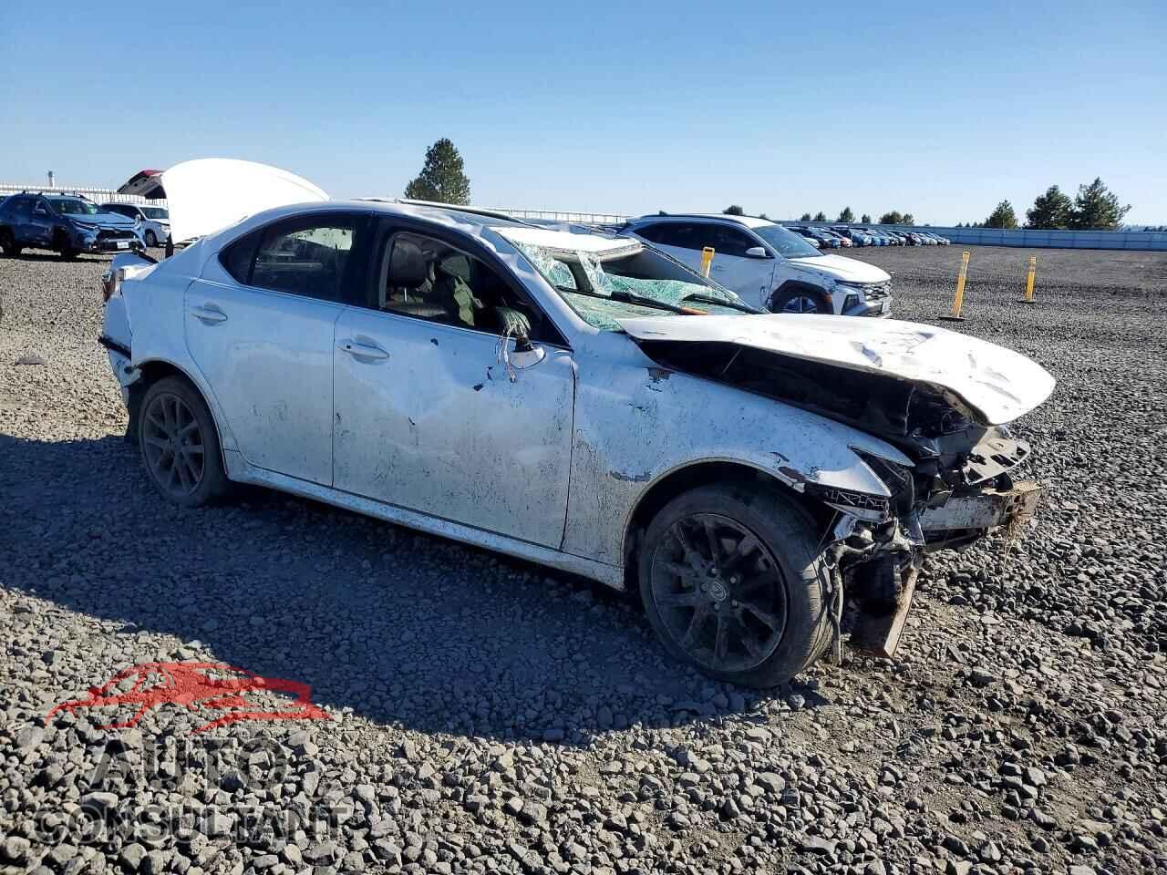 LEXUS IS 2013 - JTHCF5C25D5063415