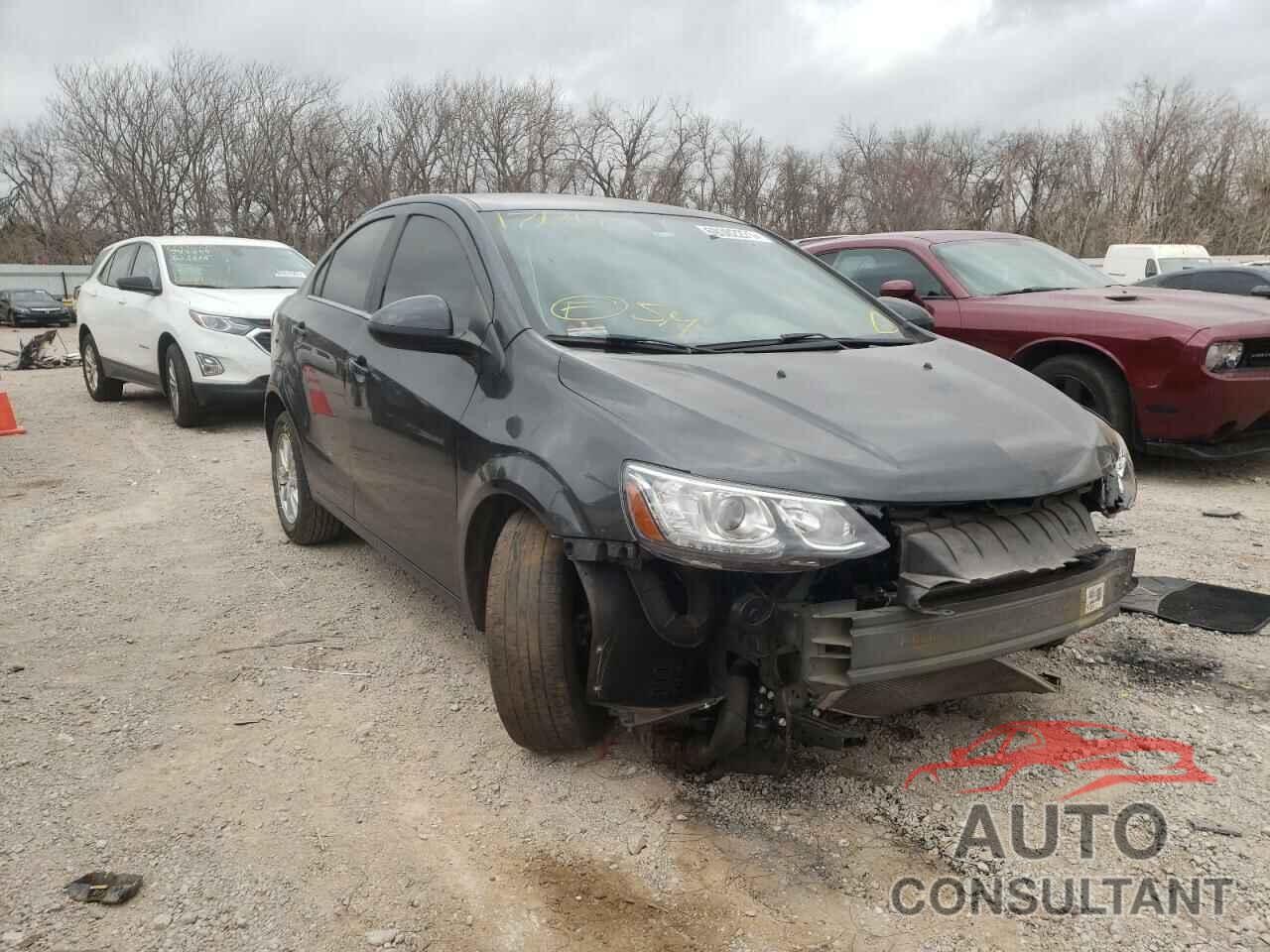 CHEVROLET SONIC 2017 - 1G1JC5SB5H4171217