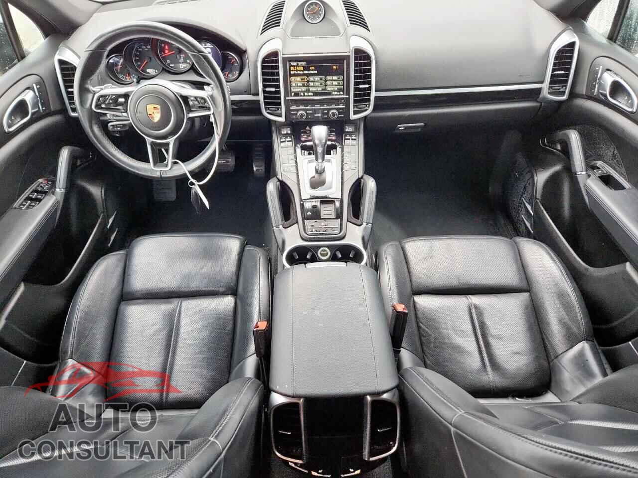 PORSCHE CAYENNE 2016 - WP1AA2A20GKA15737