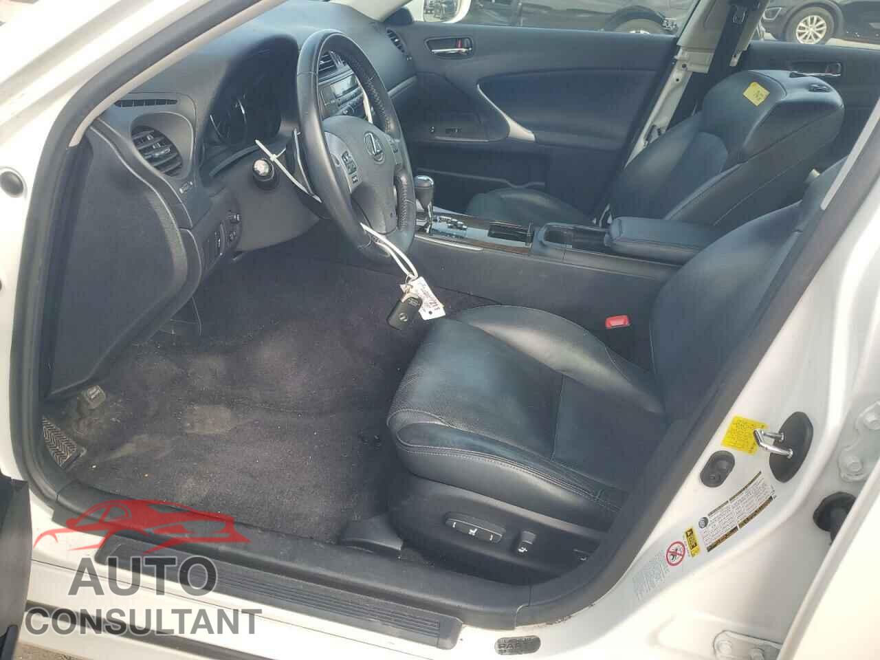LEXUS IS 2012 - JTHCF5C26C5054737