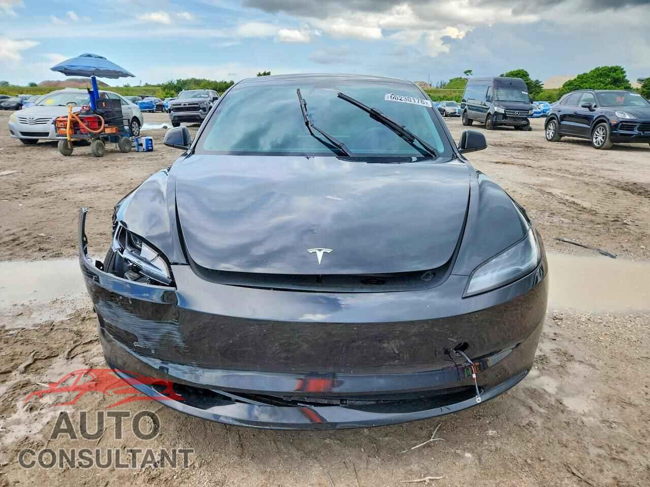 TESLA MODEL 3 2025 - 5YJ3E1EA2SF985055