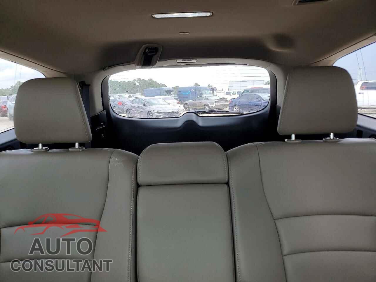 HONDA PILOT 2017 - 5FNYF5H92HB003691