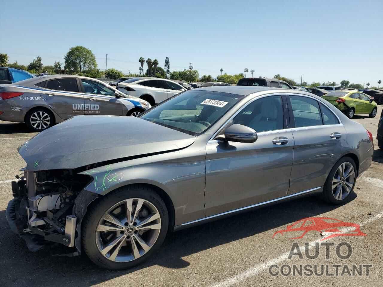 MERCEDES-BENZ C-CLASS 2018 - 55SWF4JB8JU257246