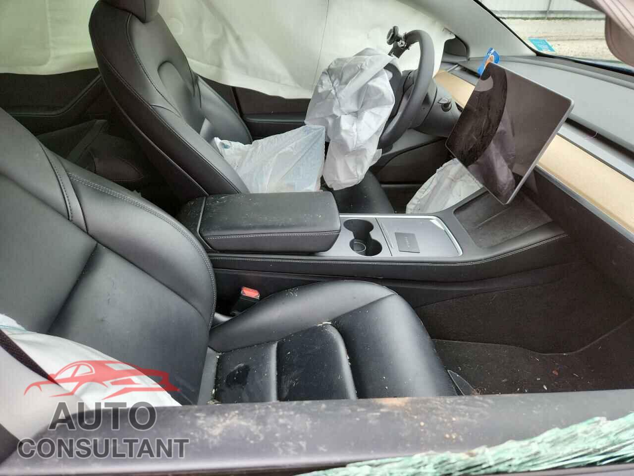 TESLA MODEL 3 2021 - 5YJ3E1EB3MF961102