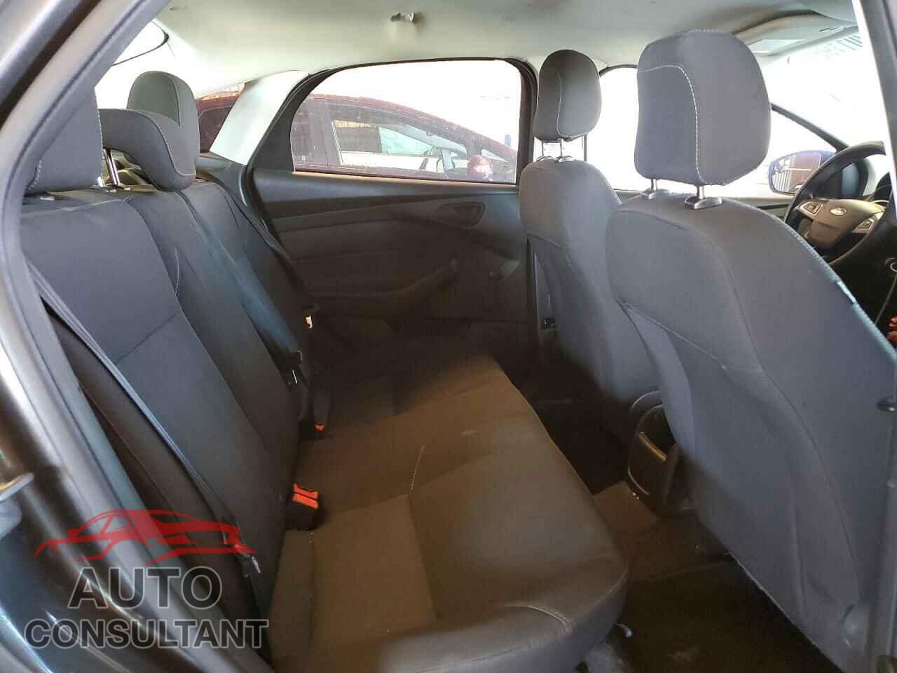 FORD FOCUS 2015 - 1FADP3E29FL342083