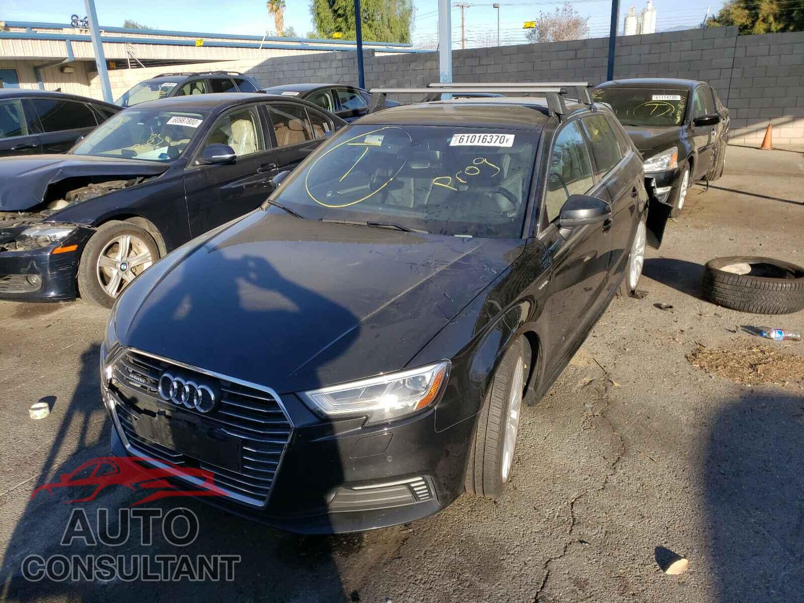 AUDI A3 2017 - WAUTPBFF0HA036483