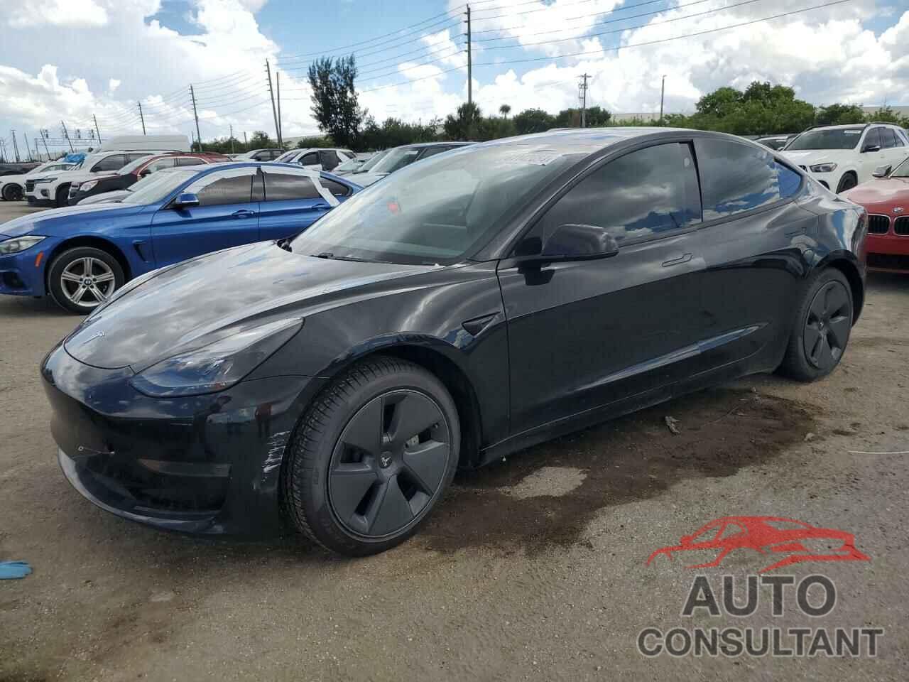 TESLA MODEL 3 2021 - 5YJ3E1EA5MF875703