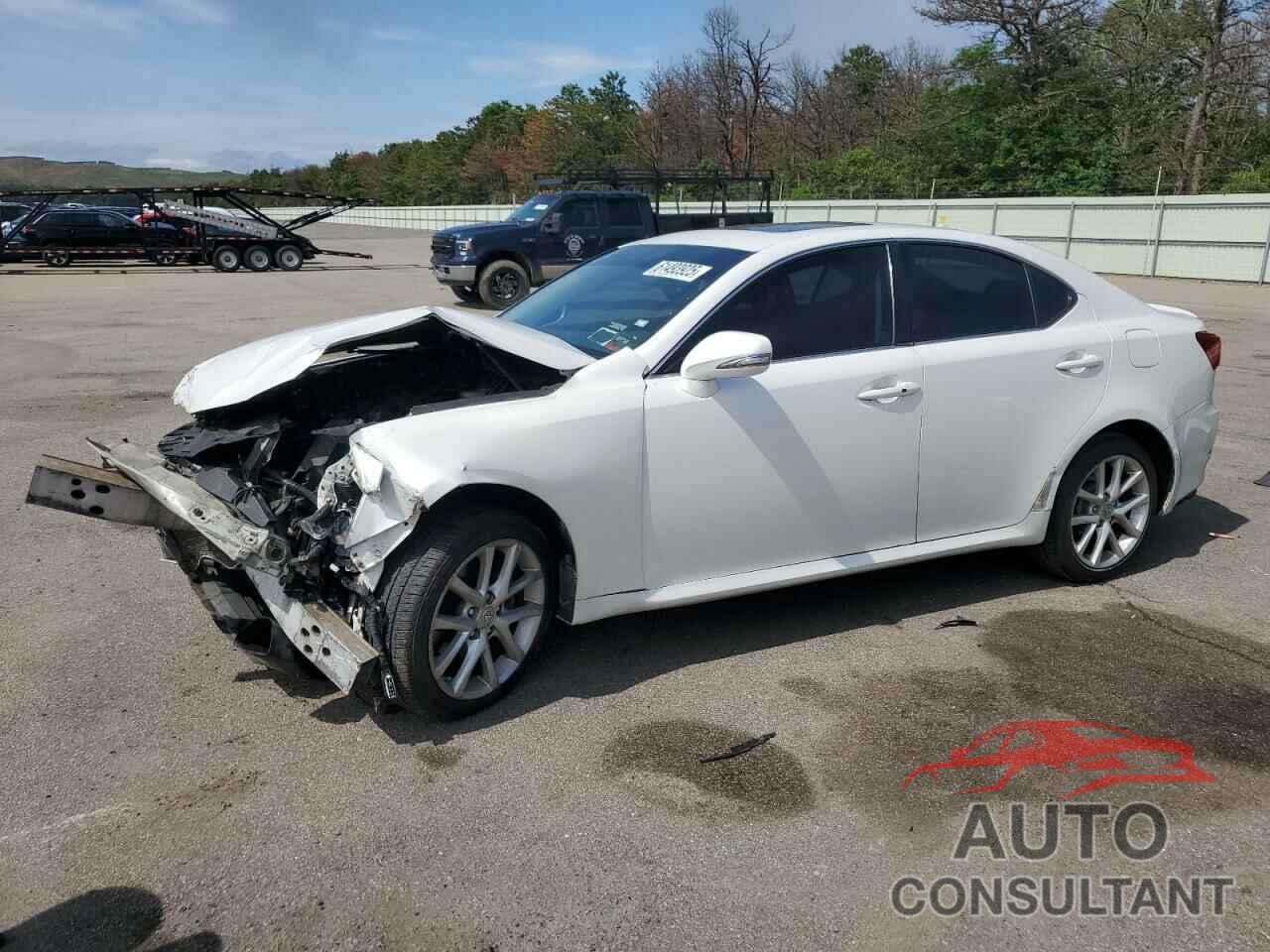 LEXUS IS 2011 - JTHCF5C24B5046196
