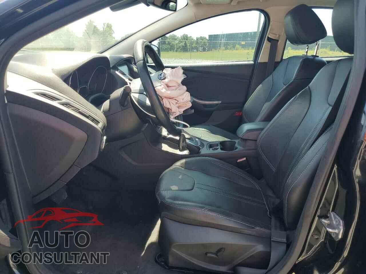 FORD FOCUS 2012 - 1FAHP3N23CL471756