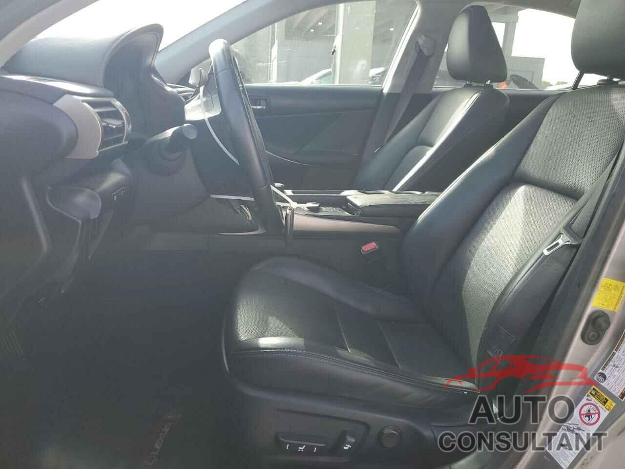 LEXUS IS 2014 - JTHBF1D29E5017249