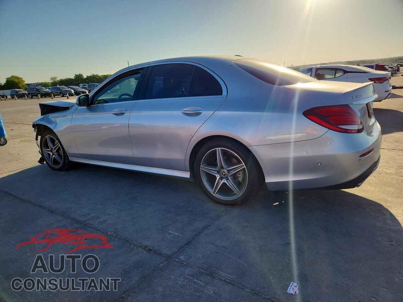 MERCEDES-BENZ E-CLASS 2018 - WDDZF4JB1JA319812