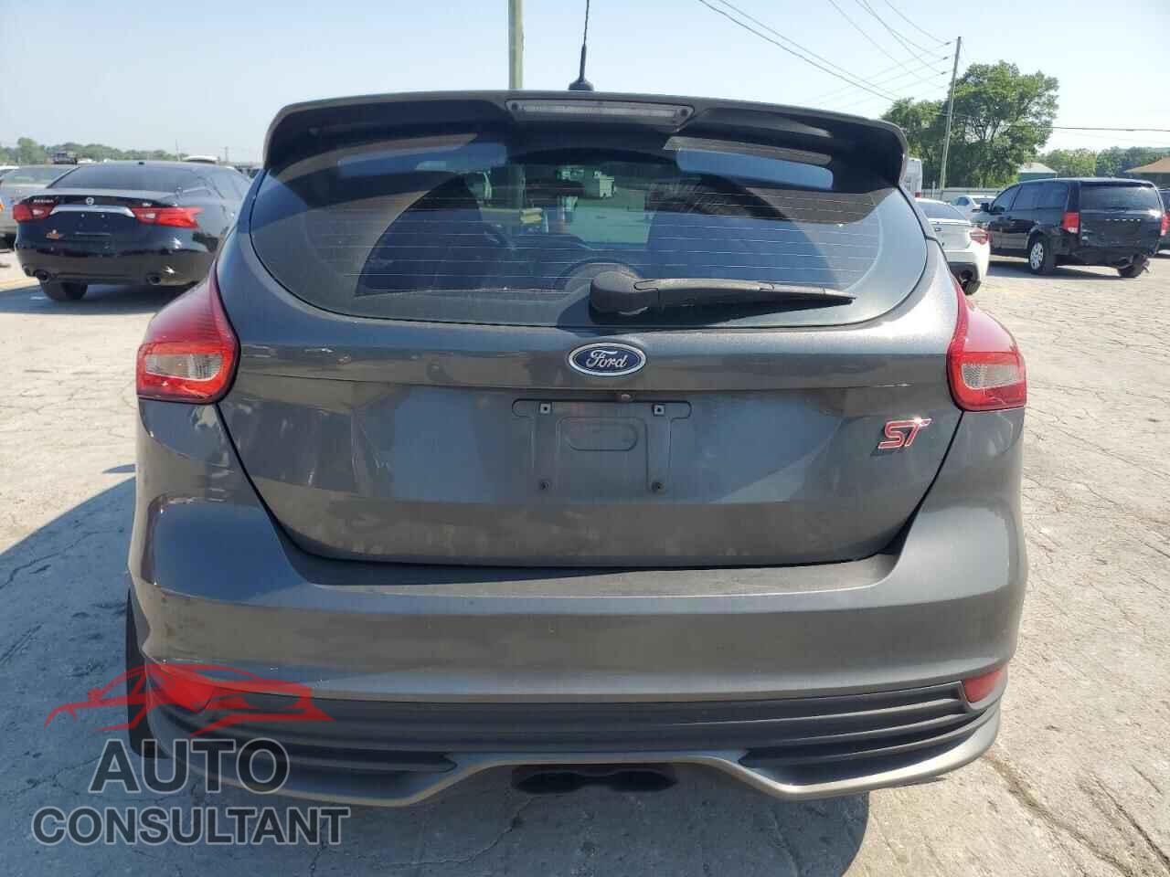FORD FOCUS 2017 - 1FADP3L95HL262301