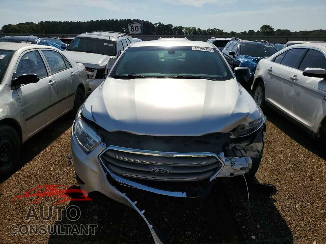 FORD TAURUS 2018 - 1FAHP2D83JG141279