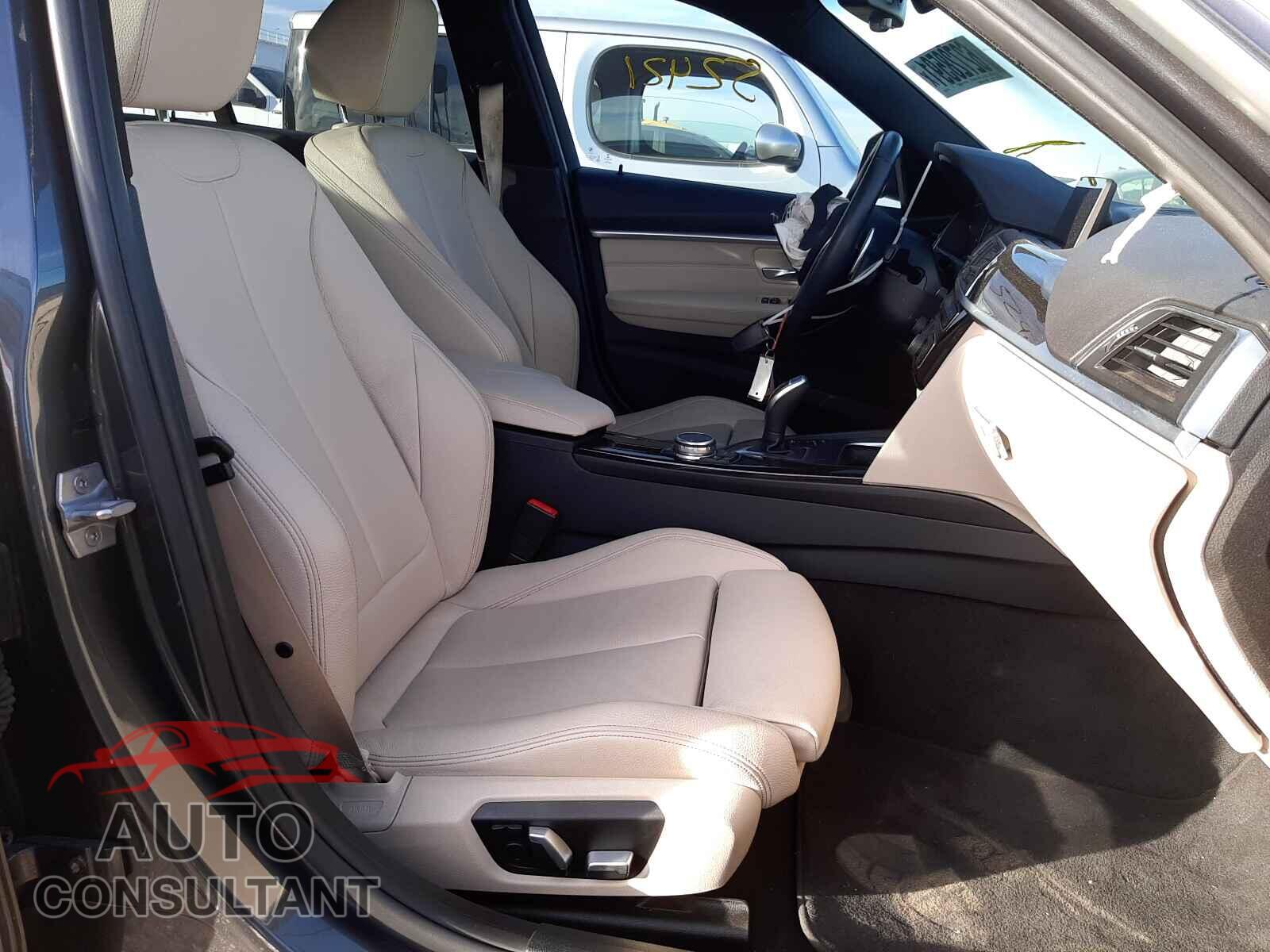 BMW 3 SERIES 2017 - WBA8B9C51HK884701
