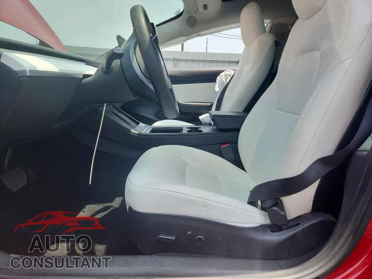 TESLA MODEL 3 2021 - 5YJ3E1EB5MF902844