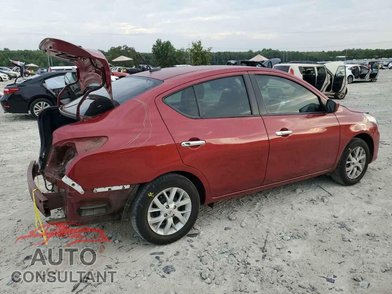 NISSAN VERSA 2019 - 3N1CN7AP3KL817488