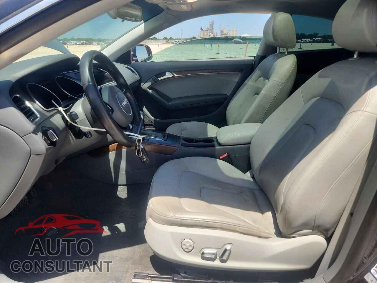 AUDI A5 PREMIUM 2014 - WAUCFAFR9EA040177