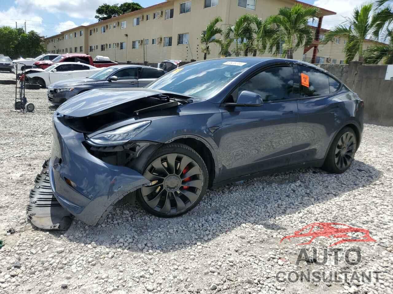 TESLA MODEL Y 2020 - 5YJYGDEF8LF021154