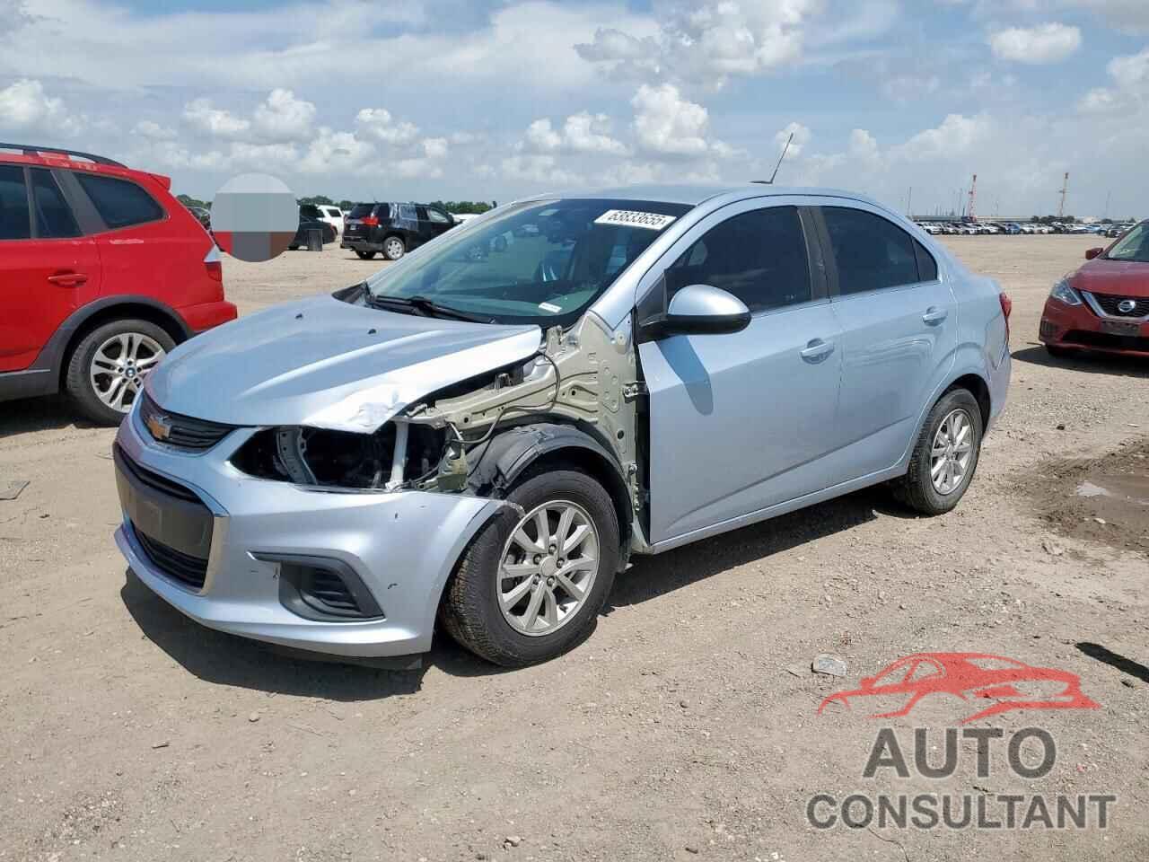 CHEVROLET SONIC 2018 - 1G1JD5SH8J4103811