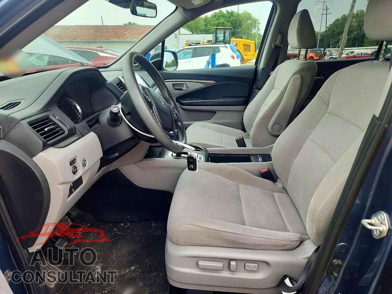 HONDA PILOT 2017 - 5FNYF6H42HB071614