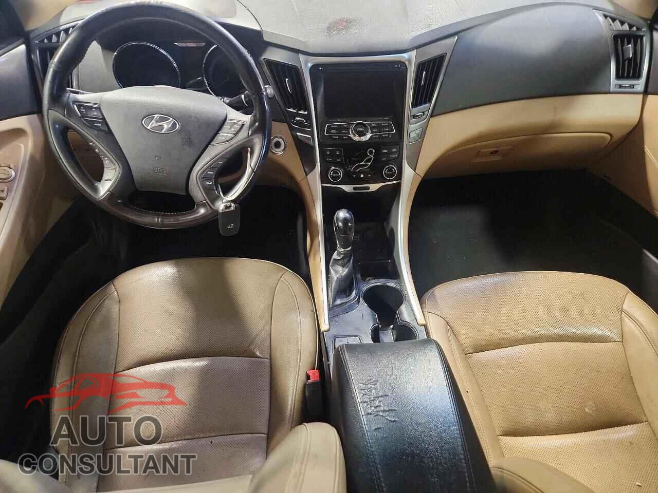 HYUNDAI SONATA 2015 - KMHEC4A48FA135666