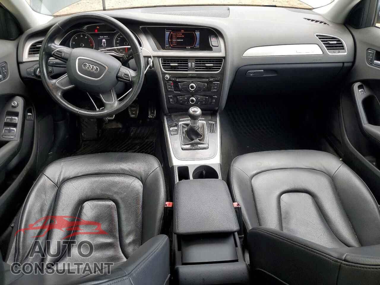 AUDI A4 2013 - WAUDFAFL4DN042121