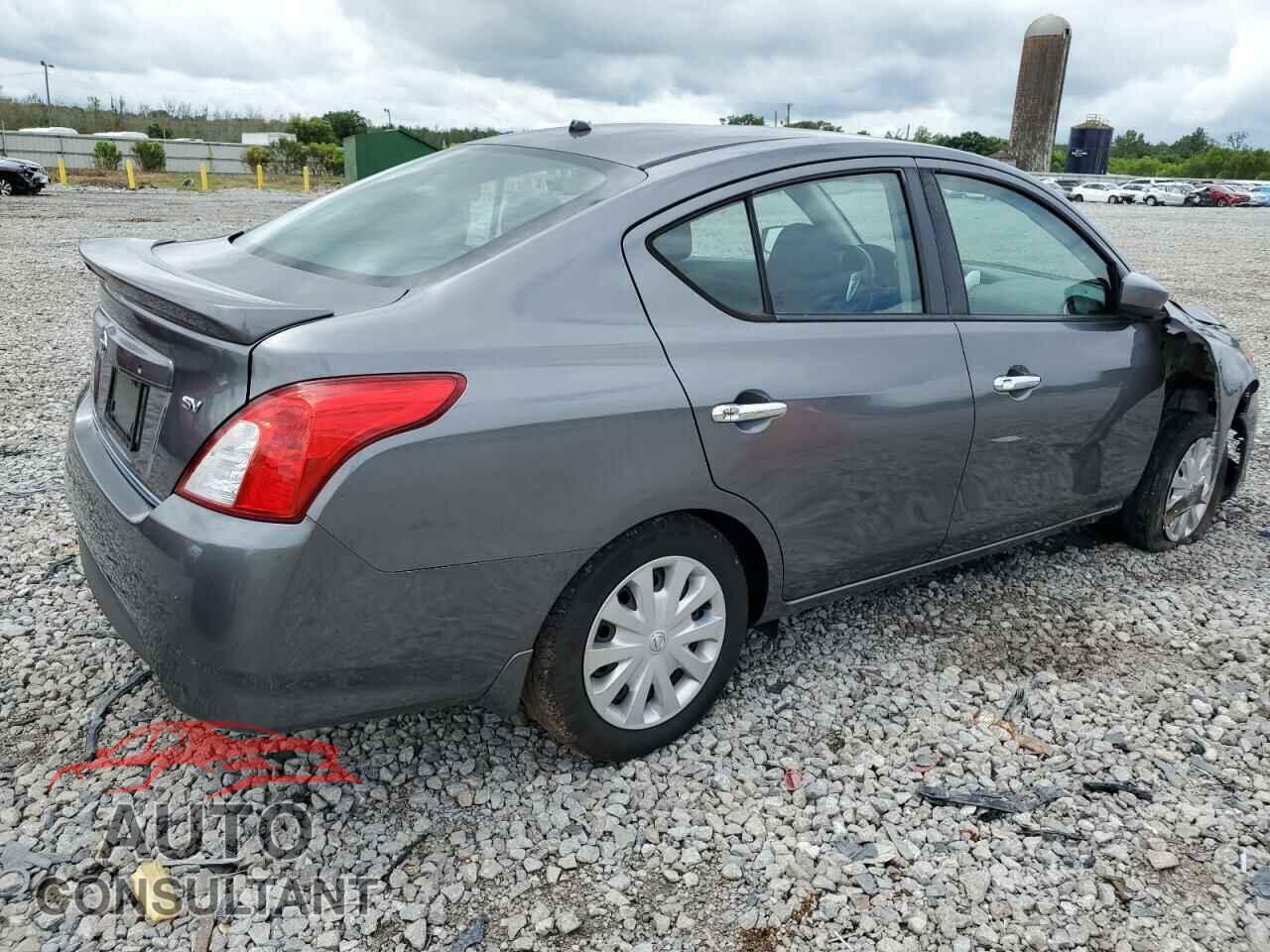 NISSAN VERSA 2017 - 3N1CN7AP3HL890899