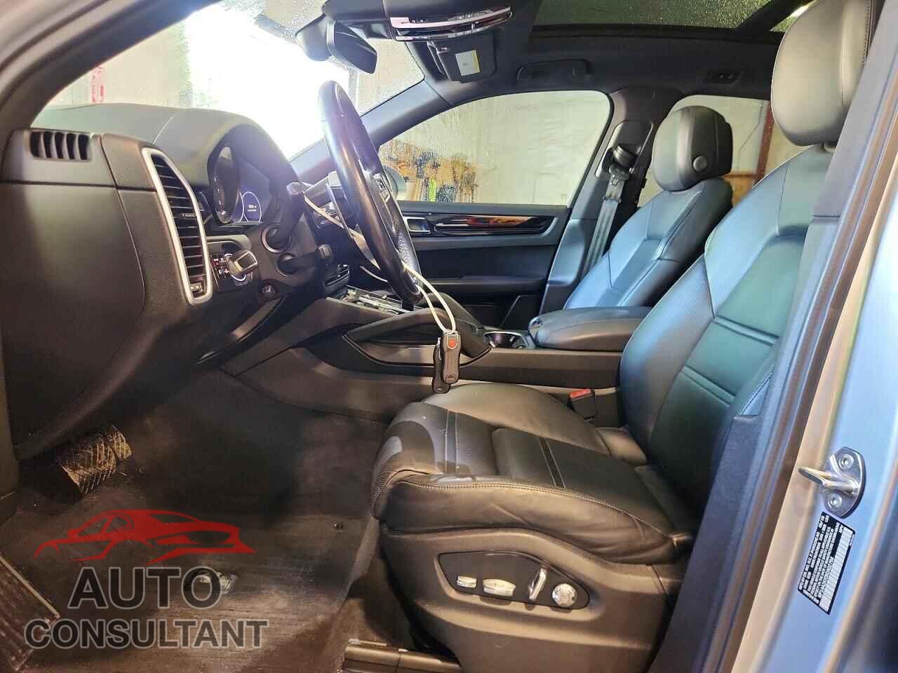 PORSCHE CAYENNE 2019 - WP1AA2AY0KDA02794