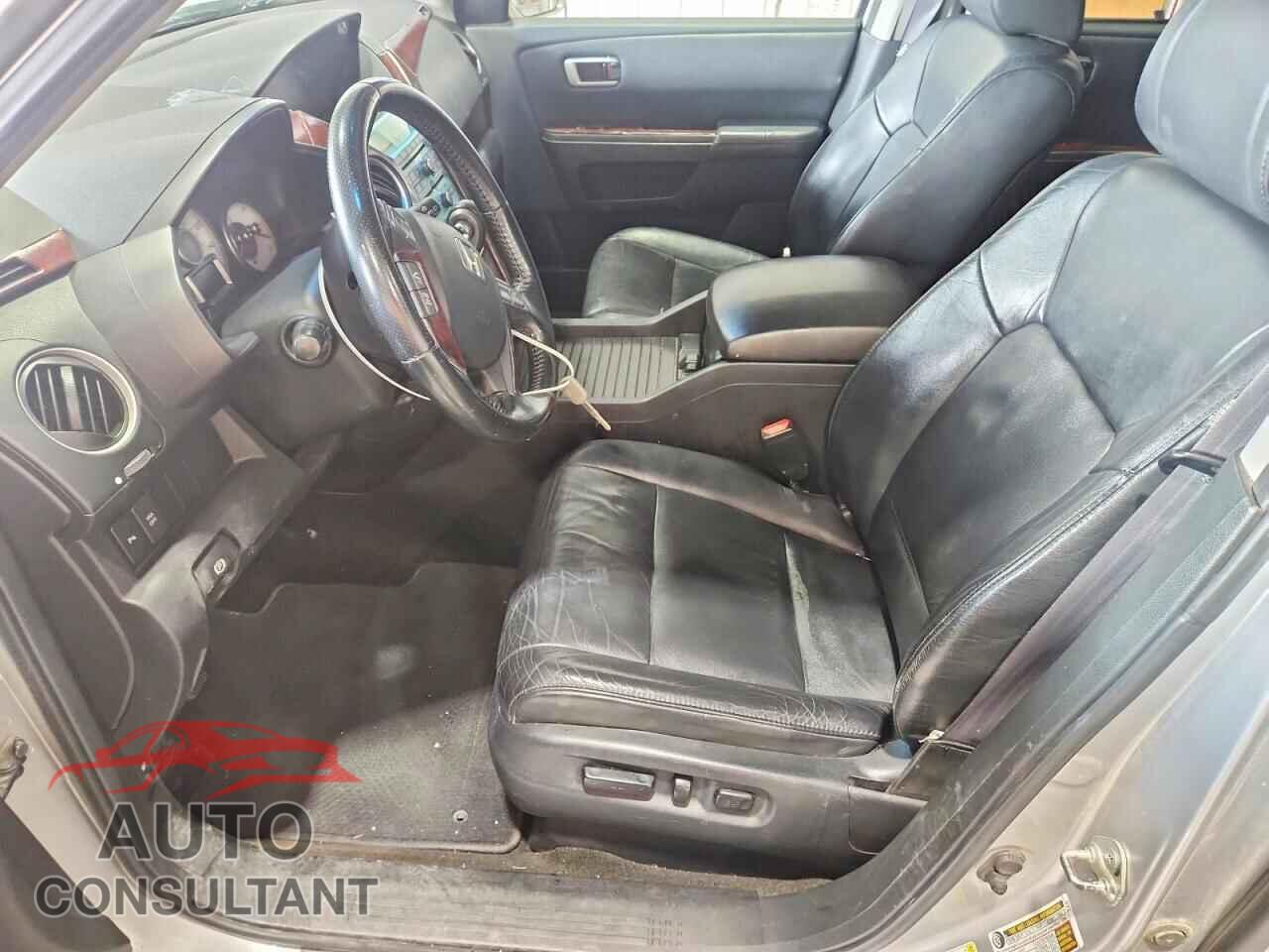 HONDA PILOT 2010 - 5FNYF4H96AB035883