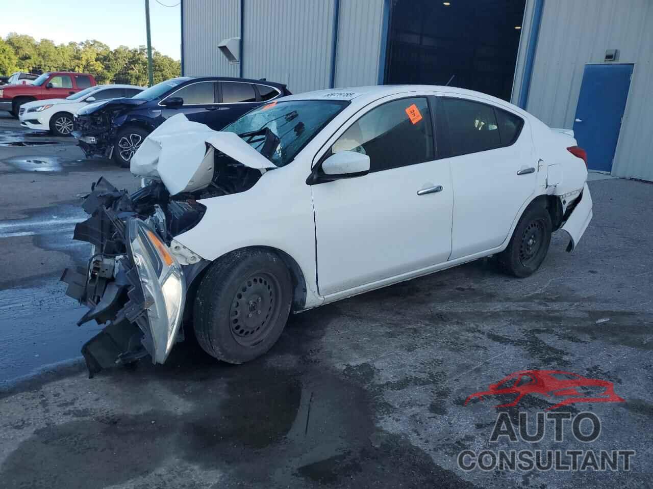 NISSAN VERSA 2018 - 3N1CN7AP6JL839760