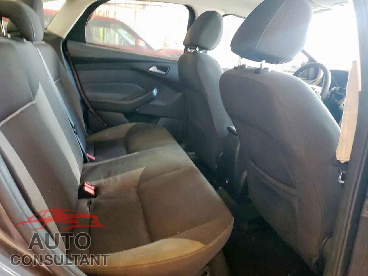 FORD FOCUS 2014 - 1FADP3F29EL403123