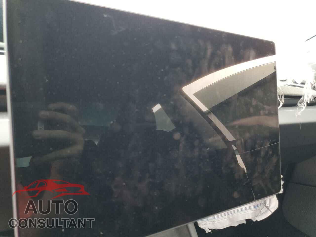 TESLA MODEL 3 2024 - 5YJ3E1EBXRF766346