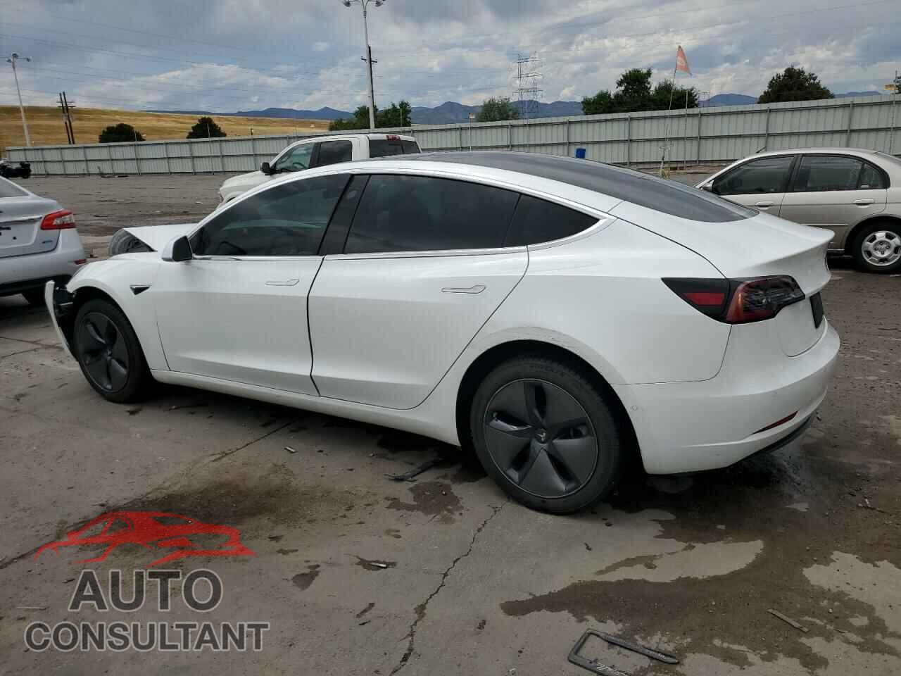 TESLA MODEL 3 2019 - 5YJ3E1EA6KF401563