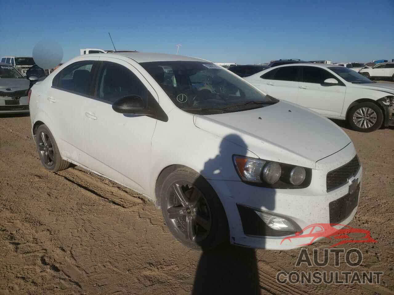 CHEVROLET SONIC 2016 - 1G1JG5SB7G4114178