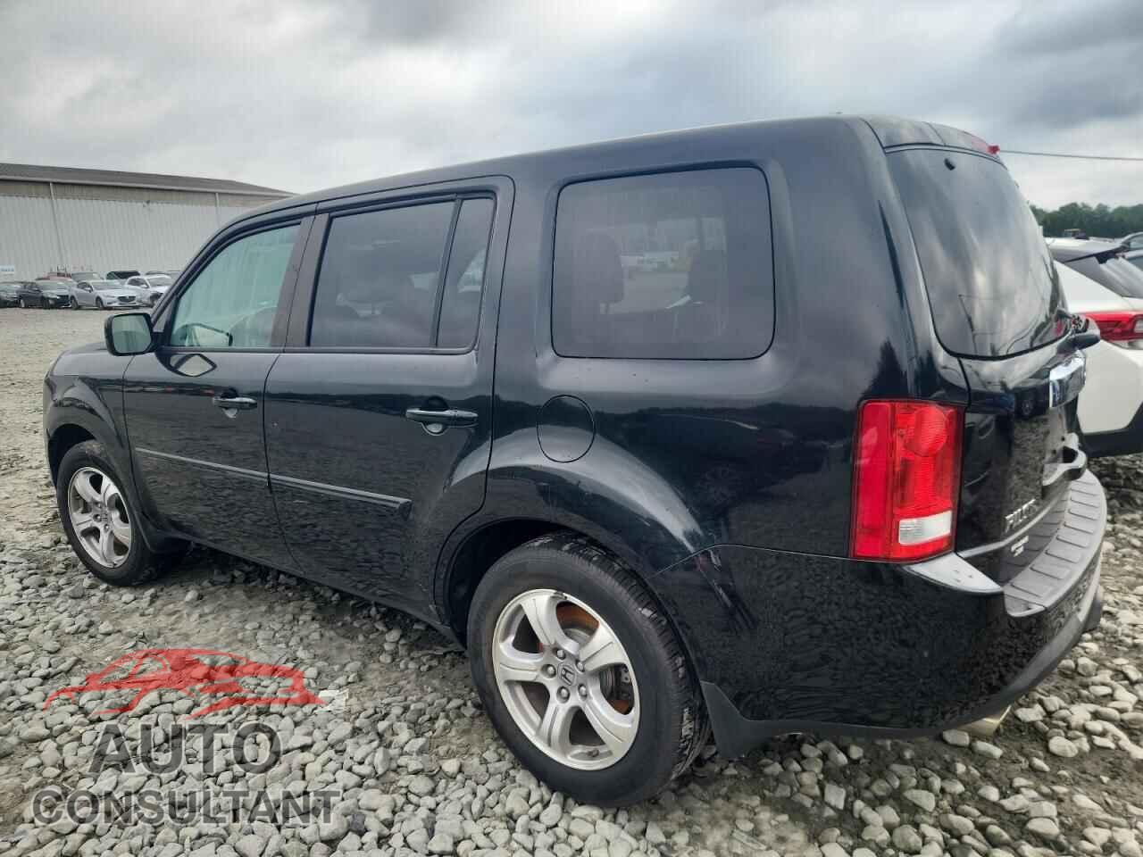 HONDA PILOT 2013 - 5FNYF4H47DB010855
